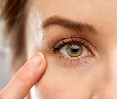 Treatment for drooping eyelids